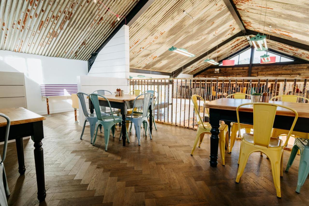 Creeksea Place Barns Burnham-on-Crouch Exterior foto